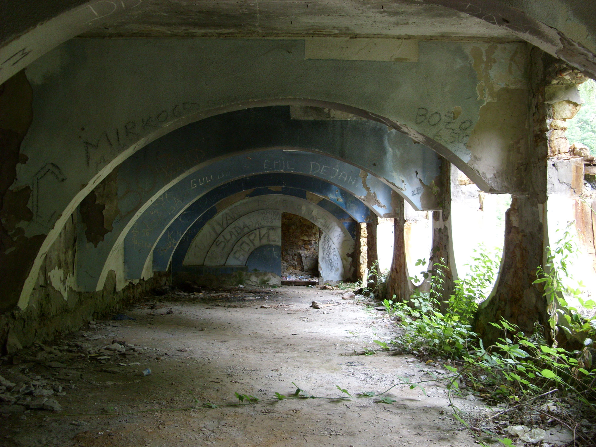 Srebrenica (Сребреница) (Photo license CC-BY-SA 3.0)